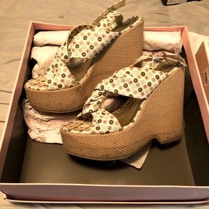 Vintage Juicy Couture wedges 💓